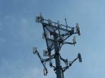 Cellular antenna system on monopole